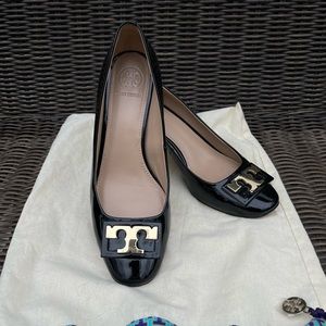Tory Burch Black Patent Leather Gigi Block Mid-Heel Pumps 6M